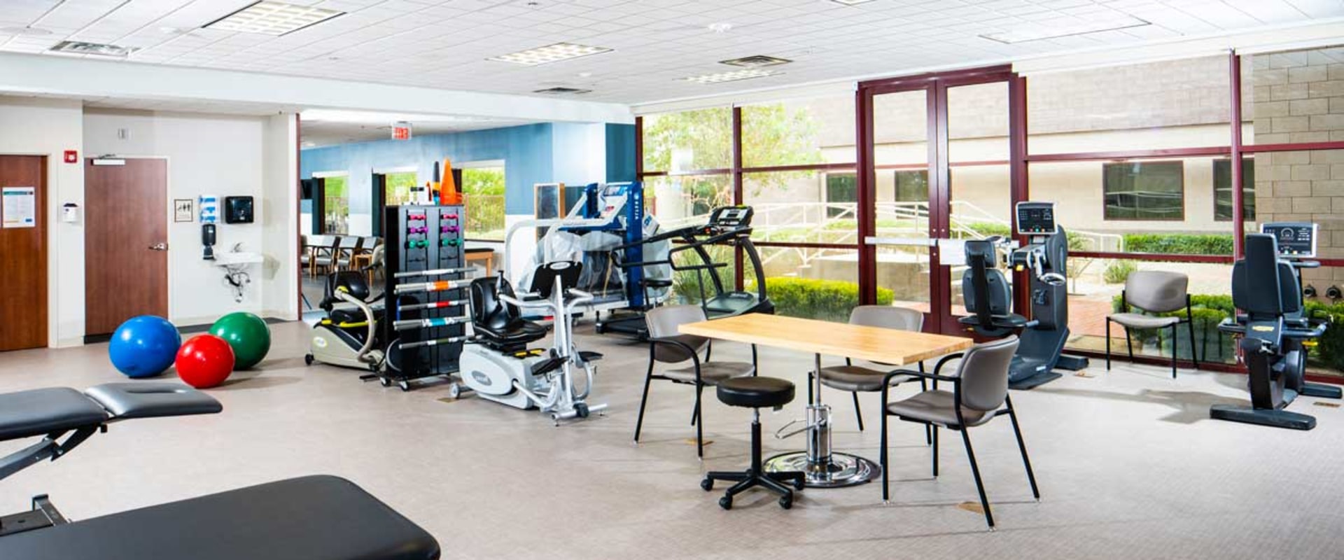 Las Vegas Physical Therapy Clinic Offering Holistic Multiple Sclerosis Treatment Support